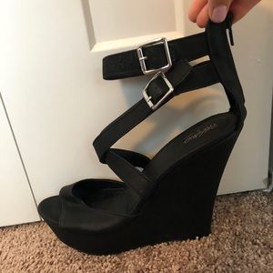 Mossimo black wedges
